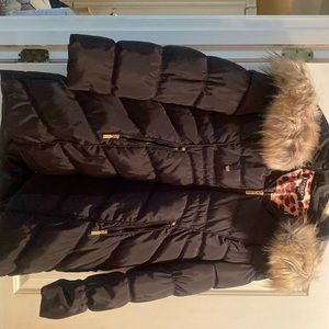 Laundry by Shelli Segal puffer mid length coat. Black with gold zippers and hood
